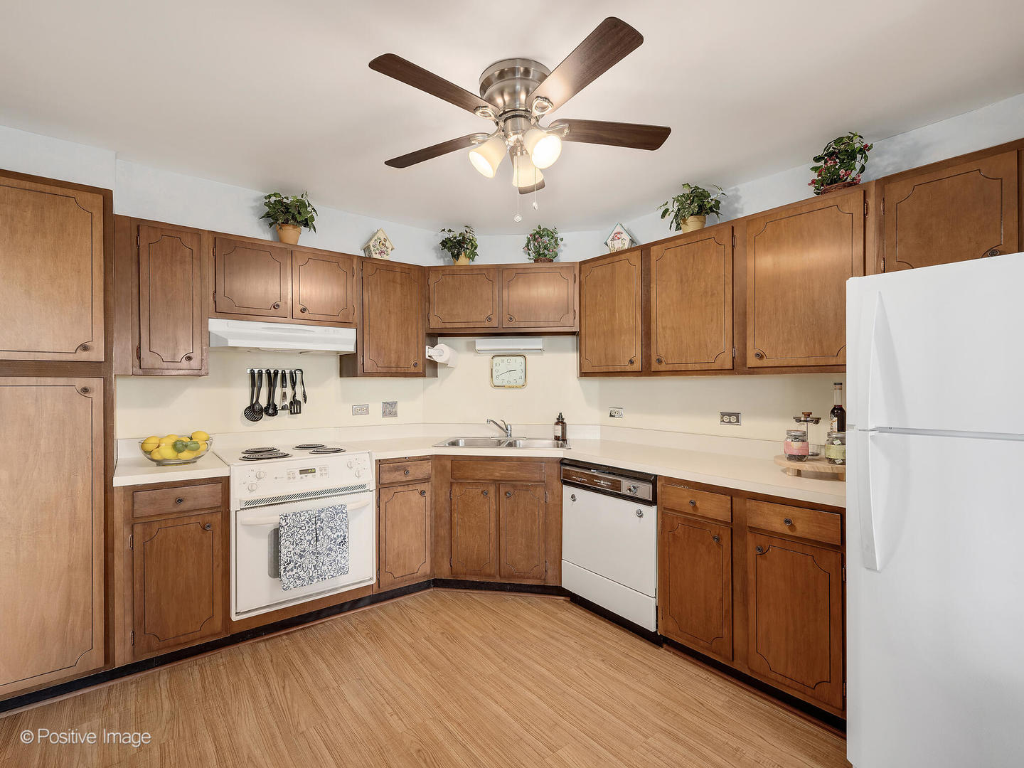 141 N La Grange Road #905, La Grange, IL 60525