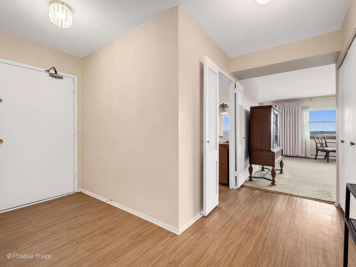 141 N La Grange Road #905, La Grange, IL 60525