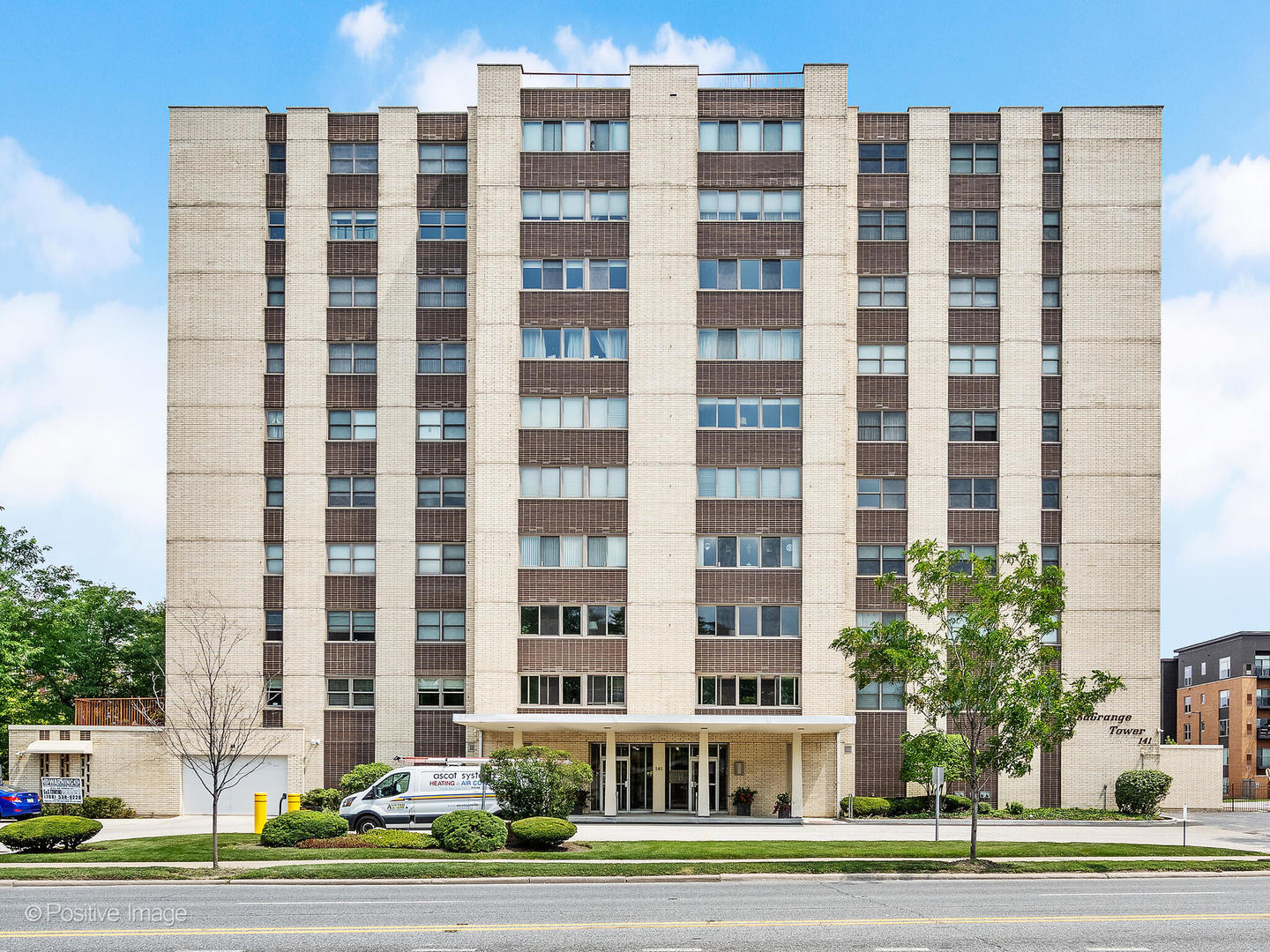 141 N La Grange Road #905, La Grange, IL 60525