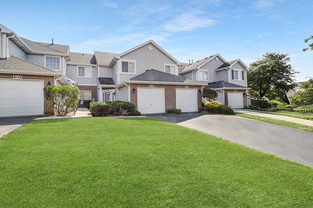 8156 Ripple Ridge Drive, Darien, IL 60561