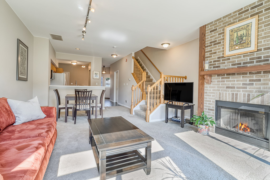 8156 Ripple Ridge Drive, Darien, IL 60561