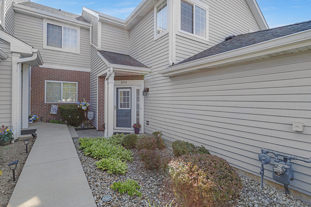 8156 Ripple Ridge Drive, Darien, IL 60561