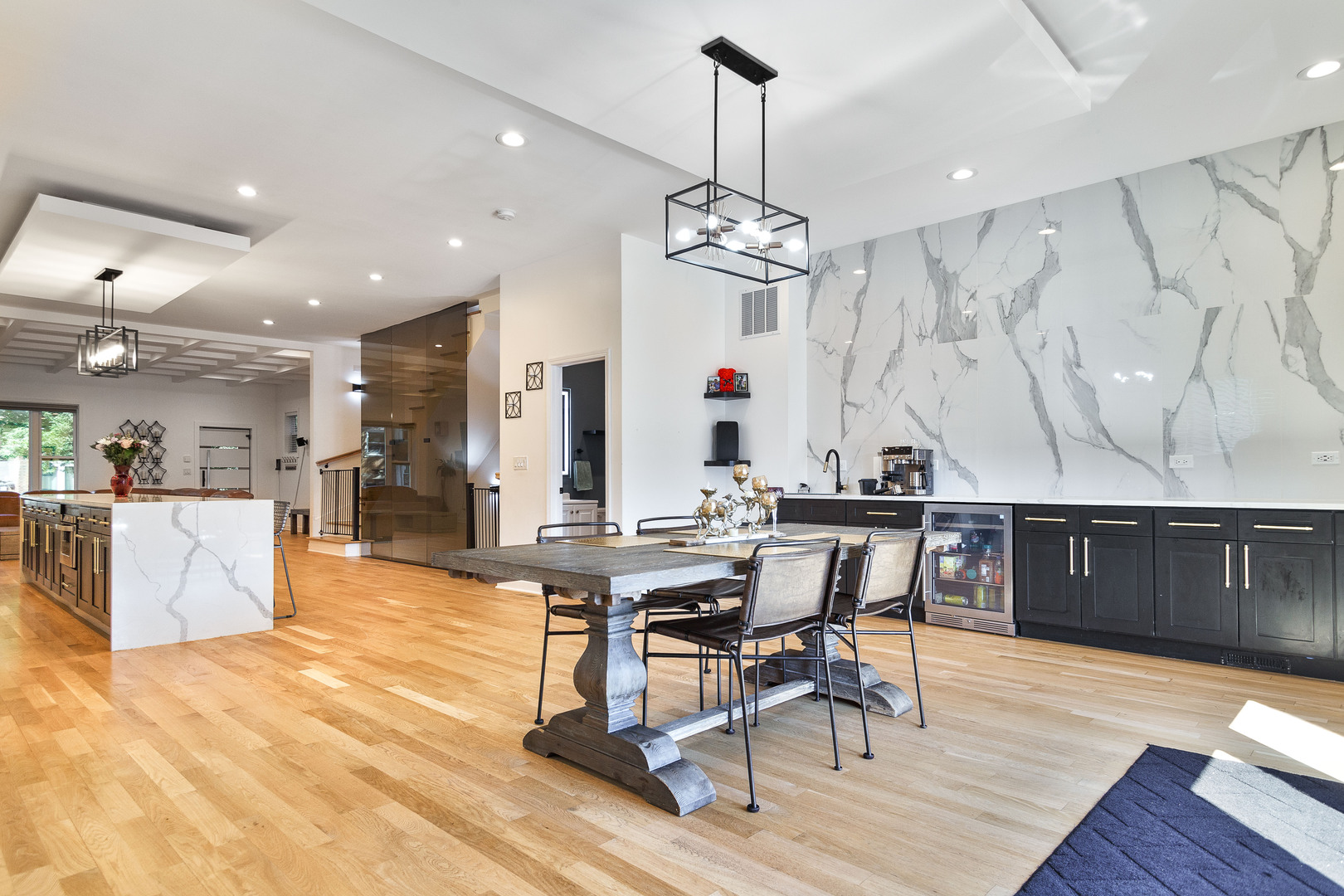943 N Central Park Avenue, Chicago, IL 60651