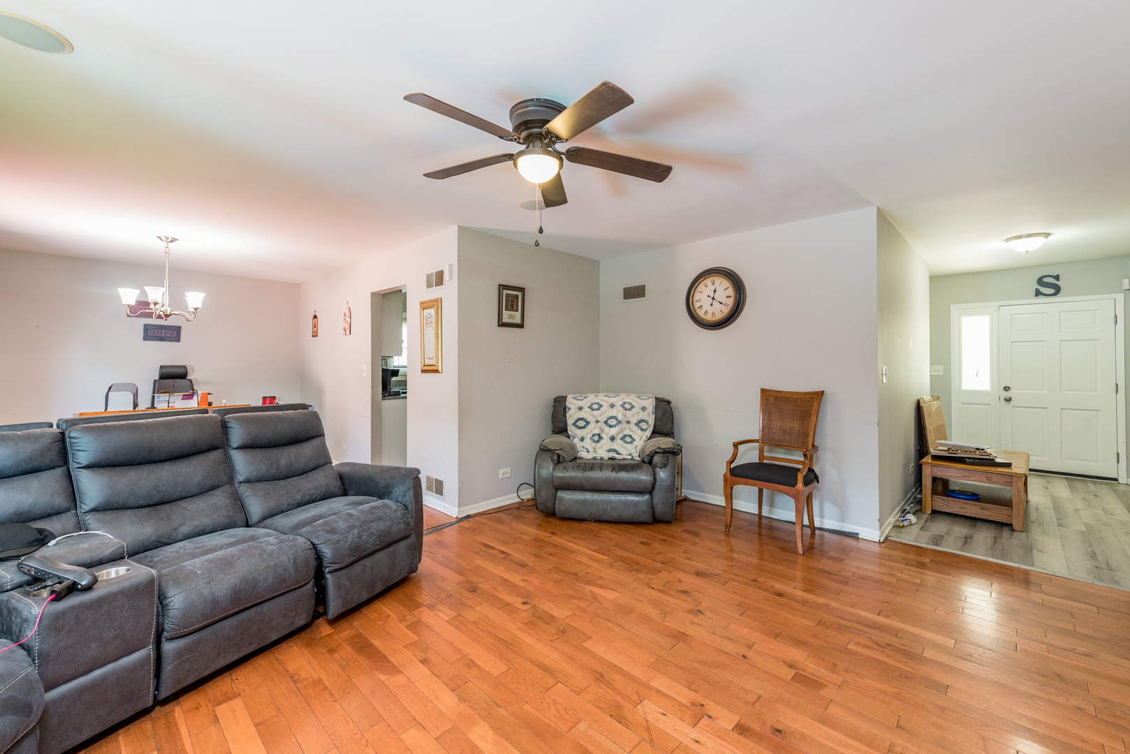 1810 THOMPSON Avenue, Zion, IL 60099