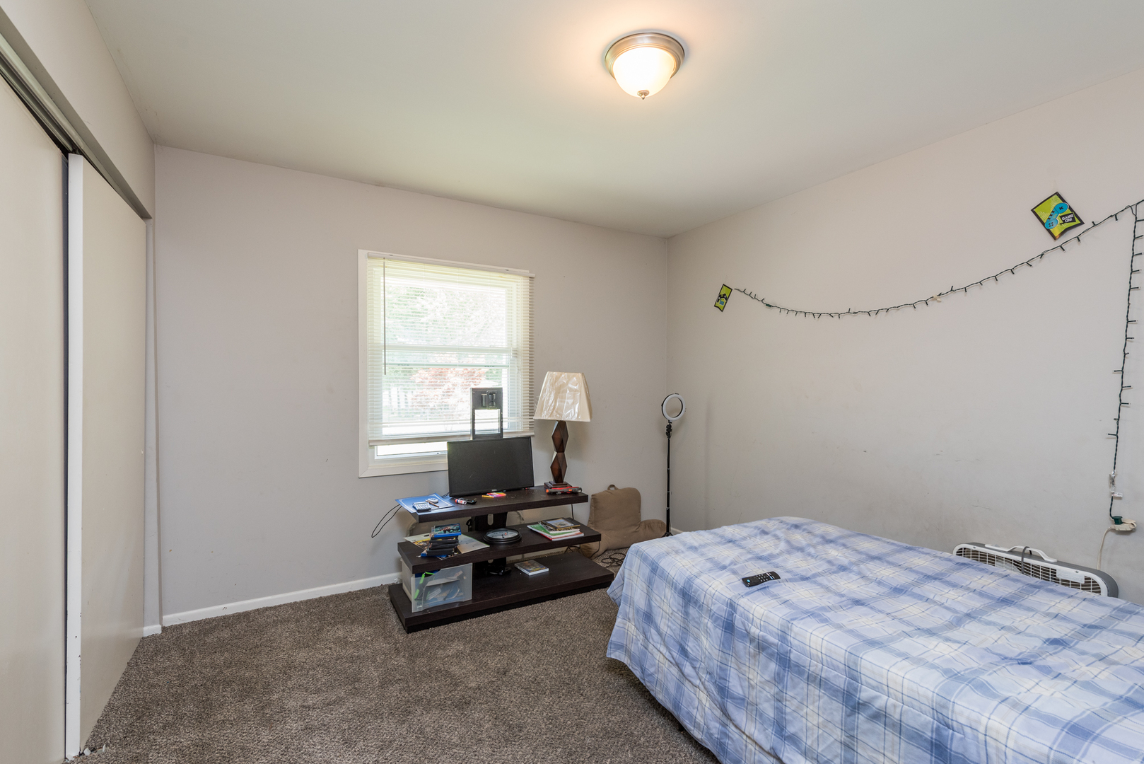 1810 THOMPSON Avenue, Zion, IL 60099