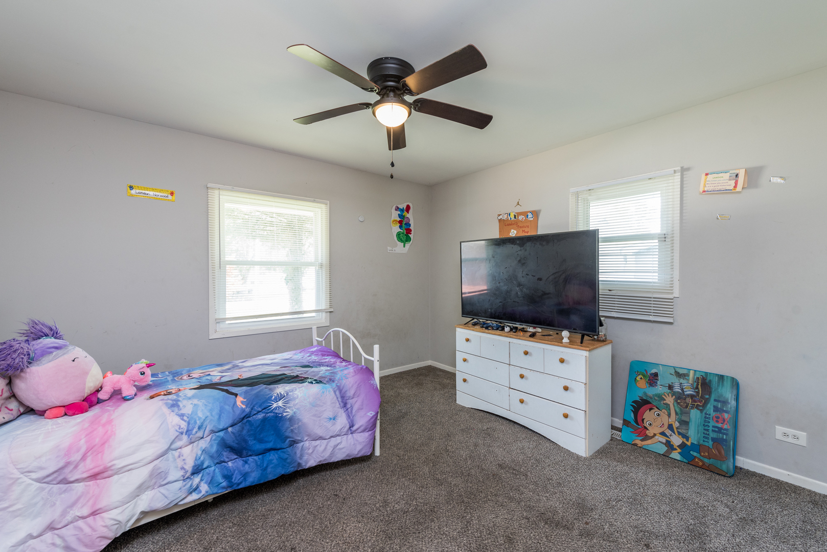 1810 THOMPSON Avenue, Zion, IL 60099