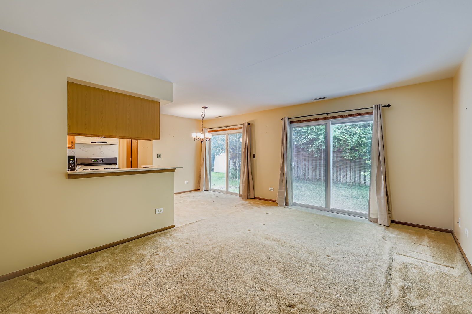 505 Newbury Drive, Island Lake, IL 60042