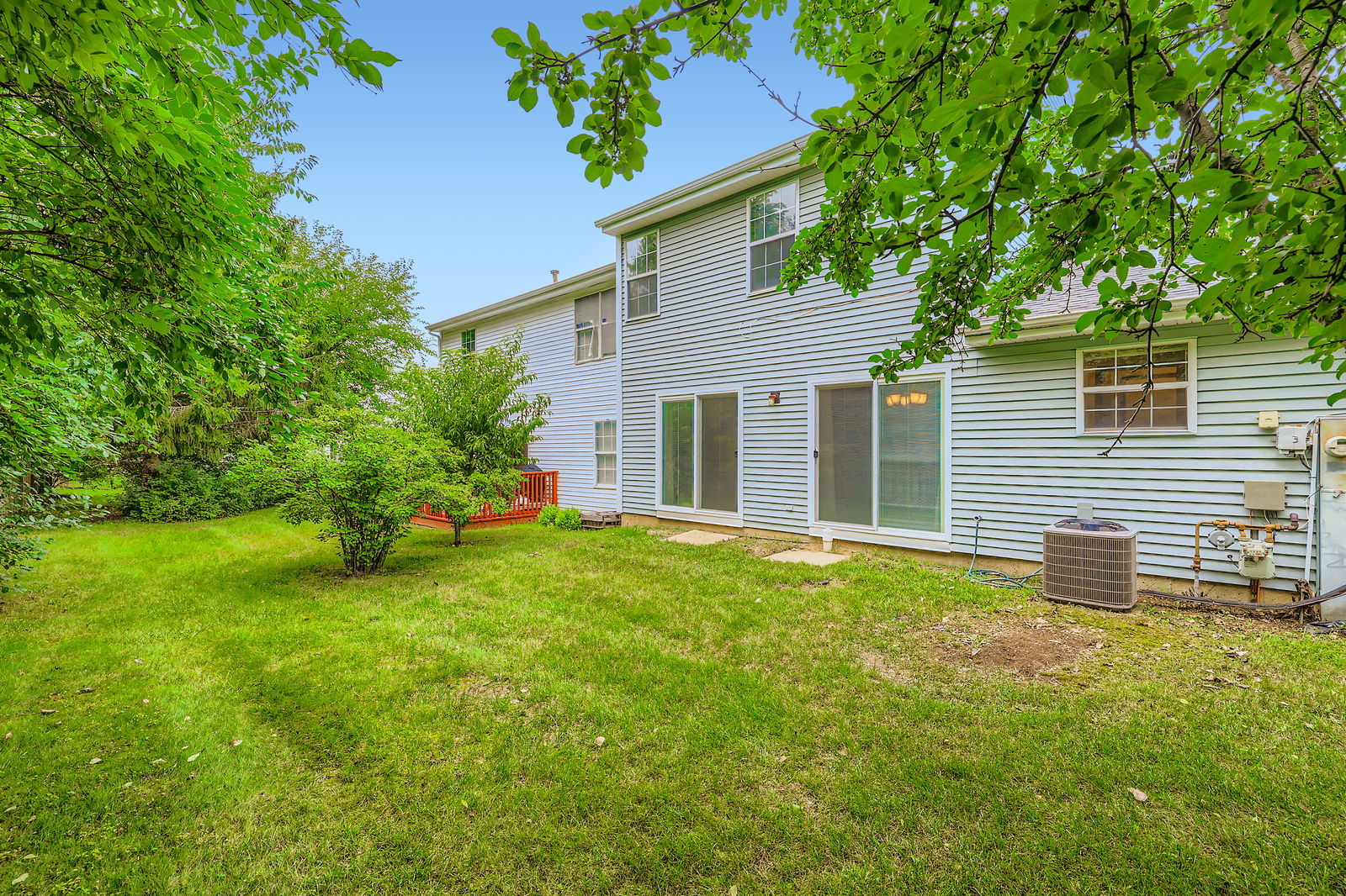 505 Newbury Drive, Island Lake, IL 60042