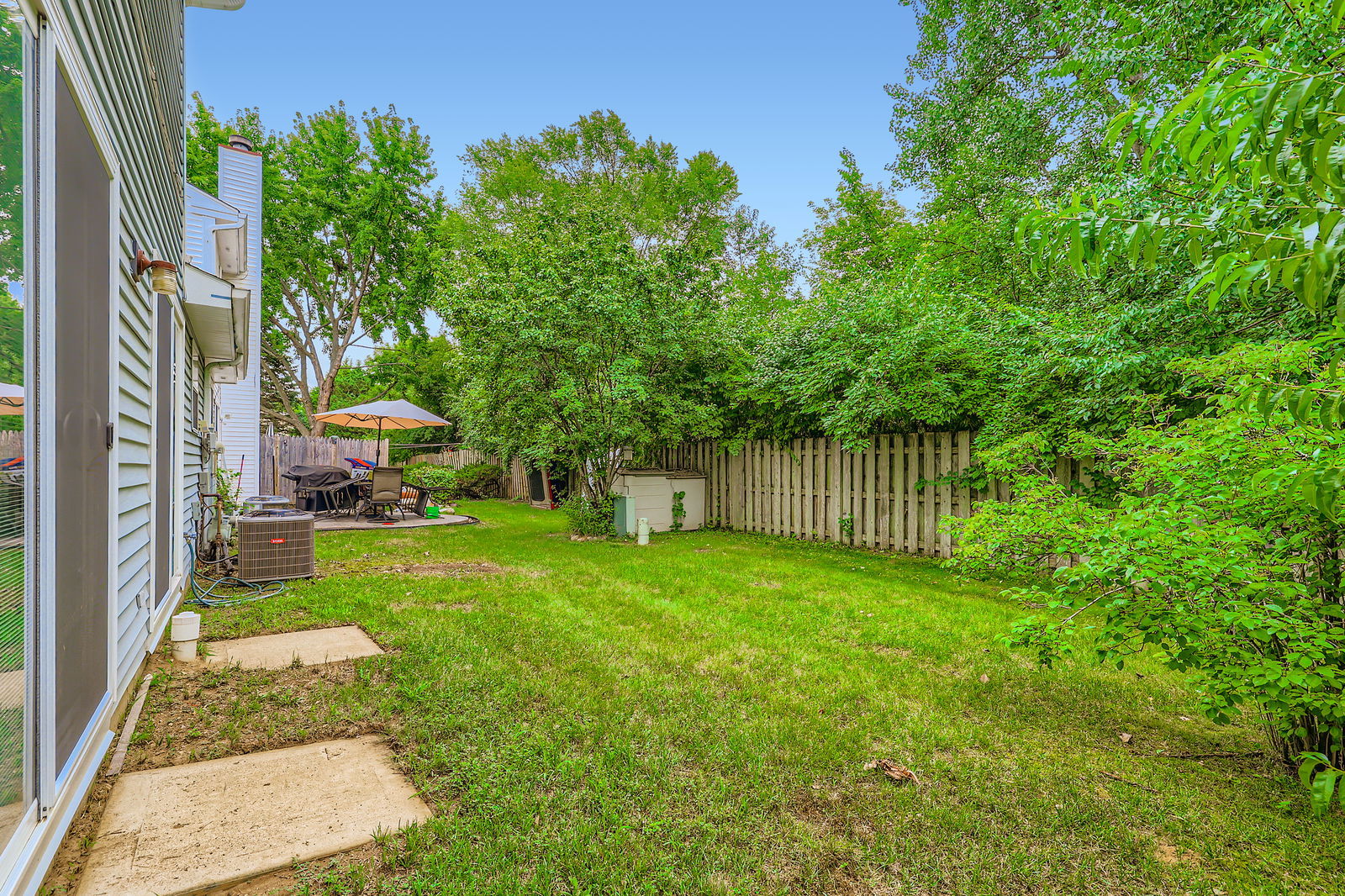 505 Newbury Drive, Island Lake, IL 60042