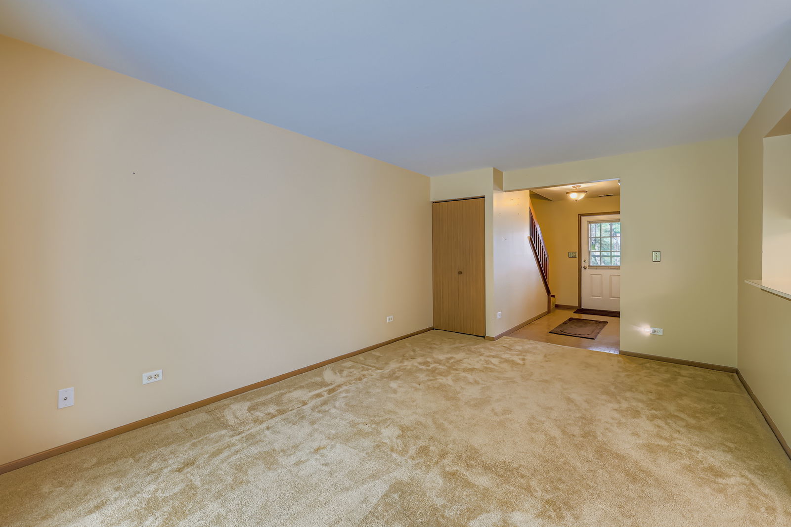 505 Newbury Drive, Island Lake, IL 60042
