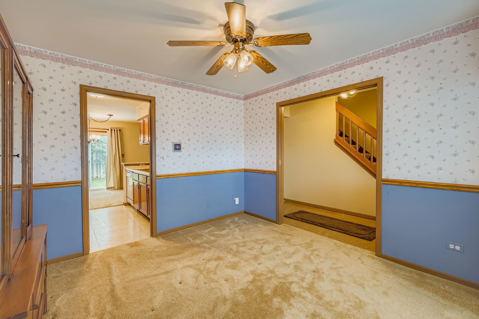 505 Newbury Drive, Island Lake, IL 60042