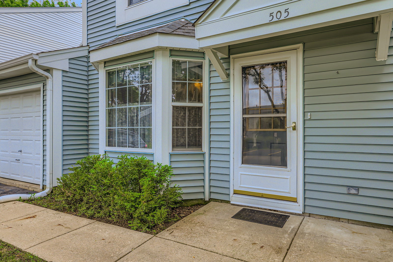 505 Newbury Drive, Island Lake, IL 60042