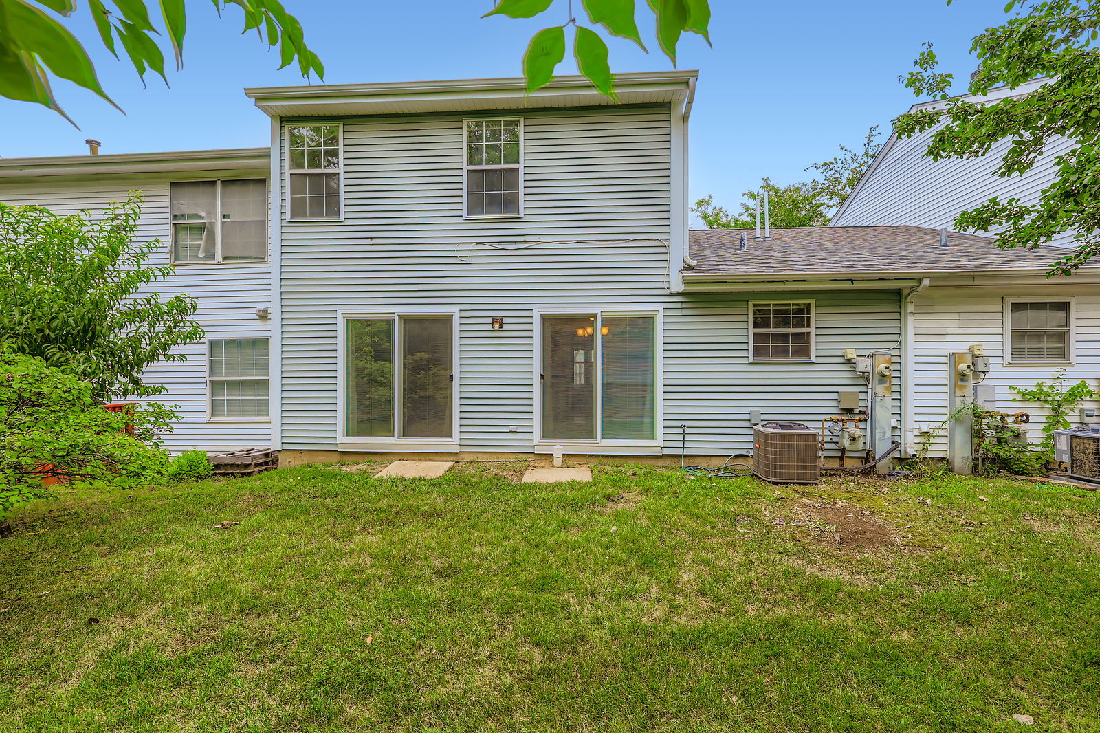 505 Newbury Drive, Island Lake, IL 60042