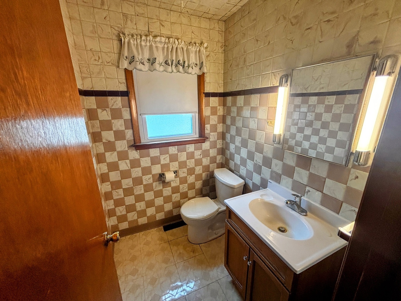 16319 Emerald Avenue, Harvey, IL 60426