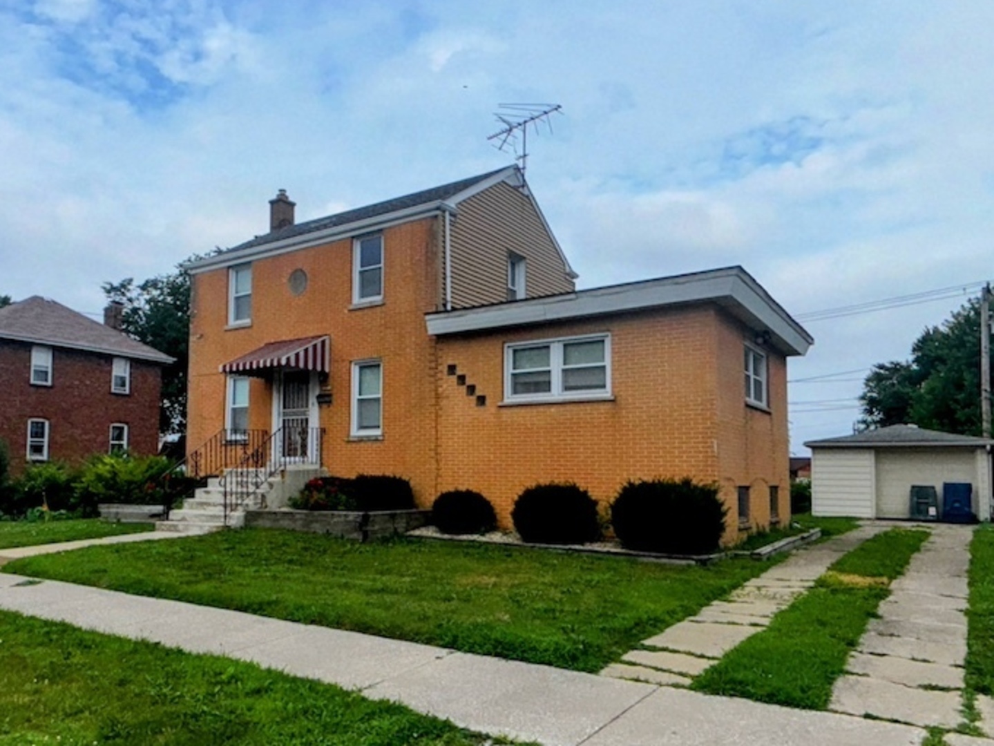 16319 Emerald Avenue, Harvey, IL 60426