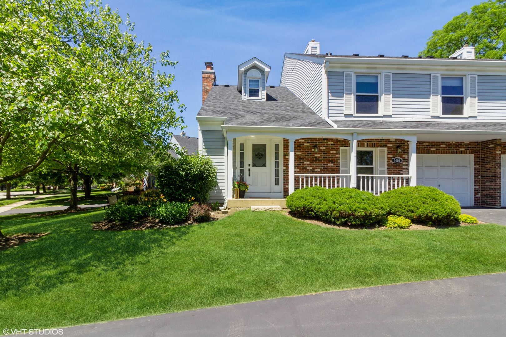 1401 Queensgreen Circle, Naperville, IL 60563
