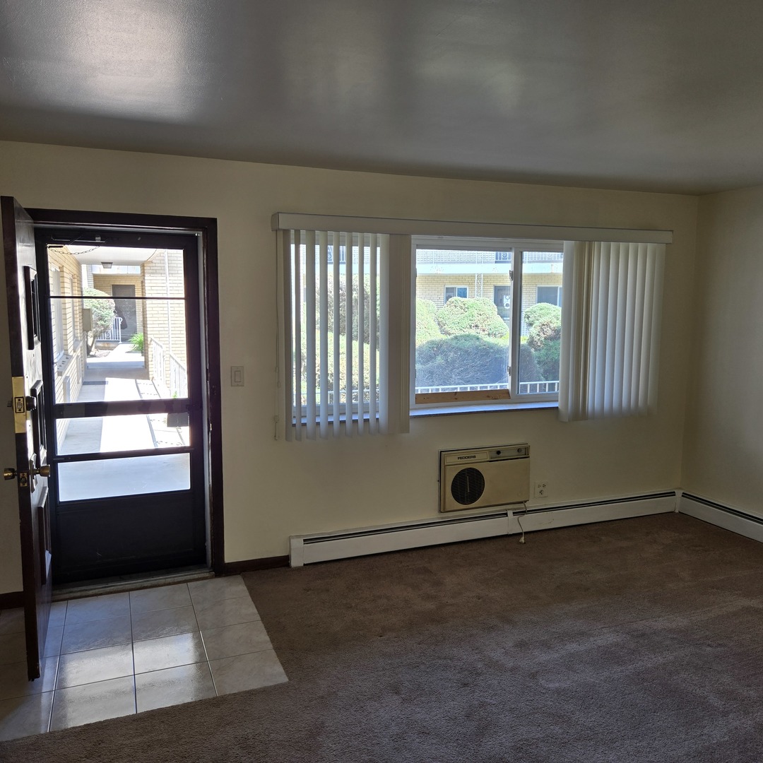 1041 N NORTHWEST Highway #A4, Park Ridge, IL 60068