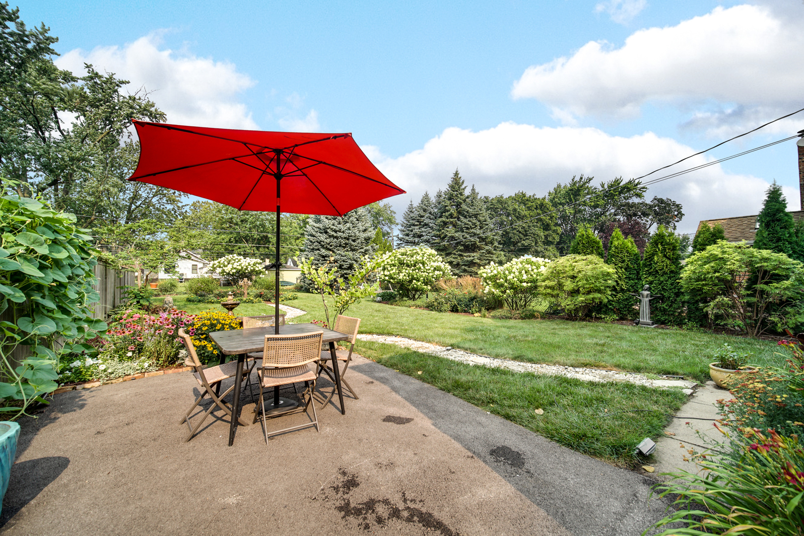 856 Margret Street, Des Plaines, IL 60016