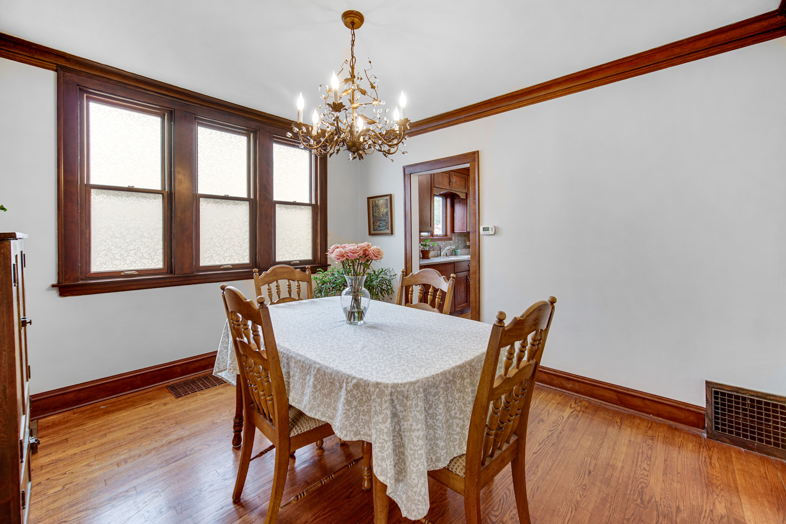 856 Margret Street, Des Plaines, IL 60016