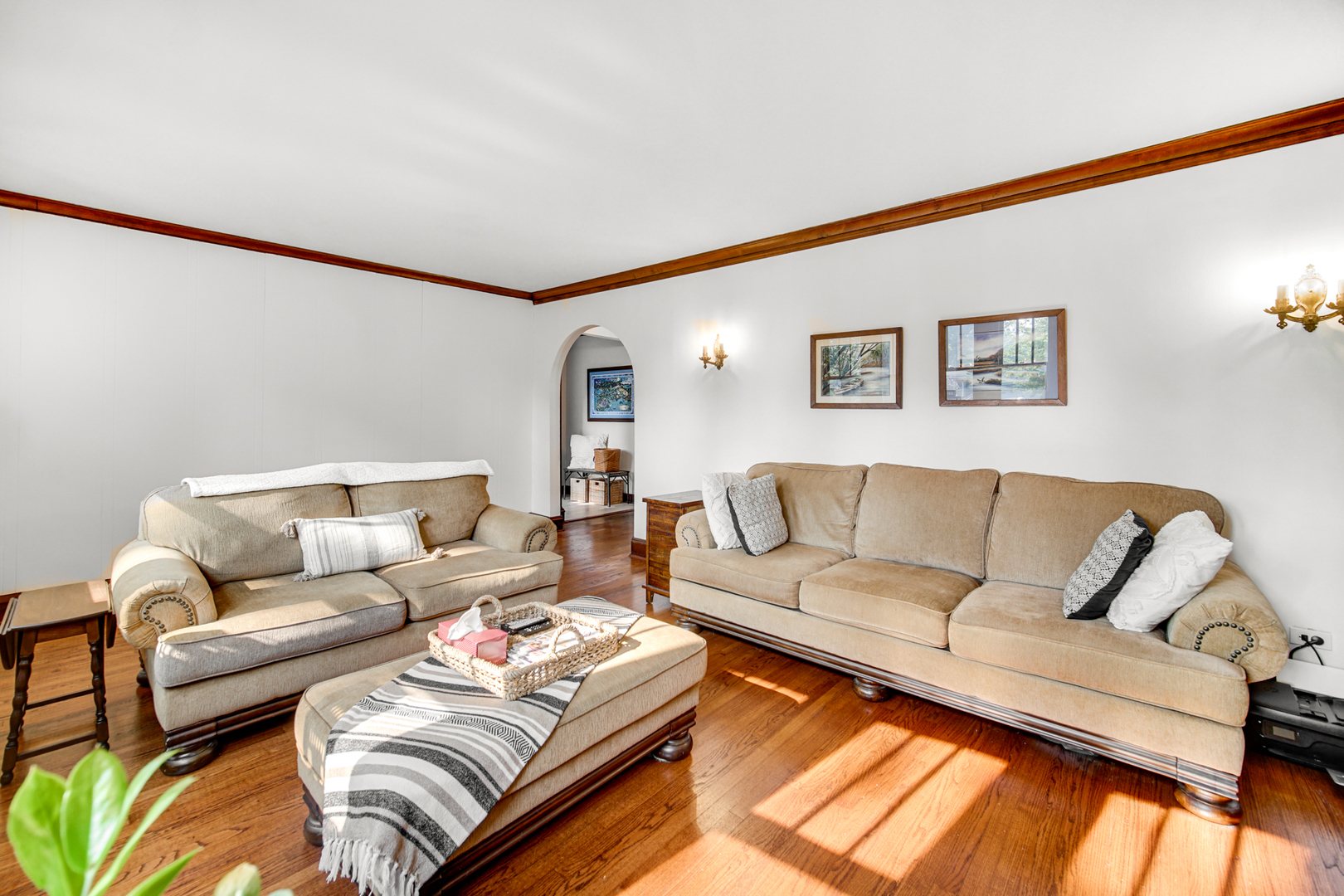 856 Margret Street, Des Plaines, IL 60016