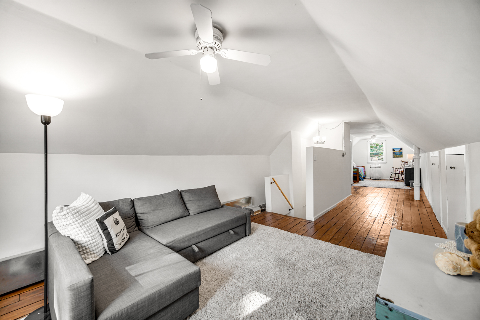856 Margret Street, Des Plaines, IL 60016
