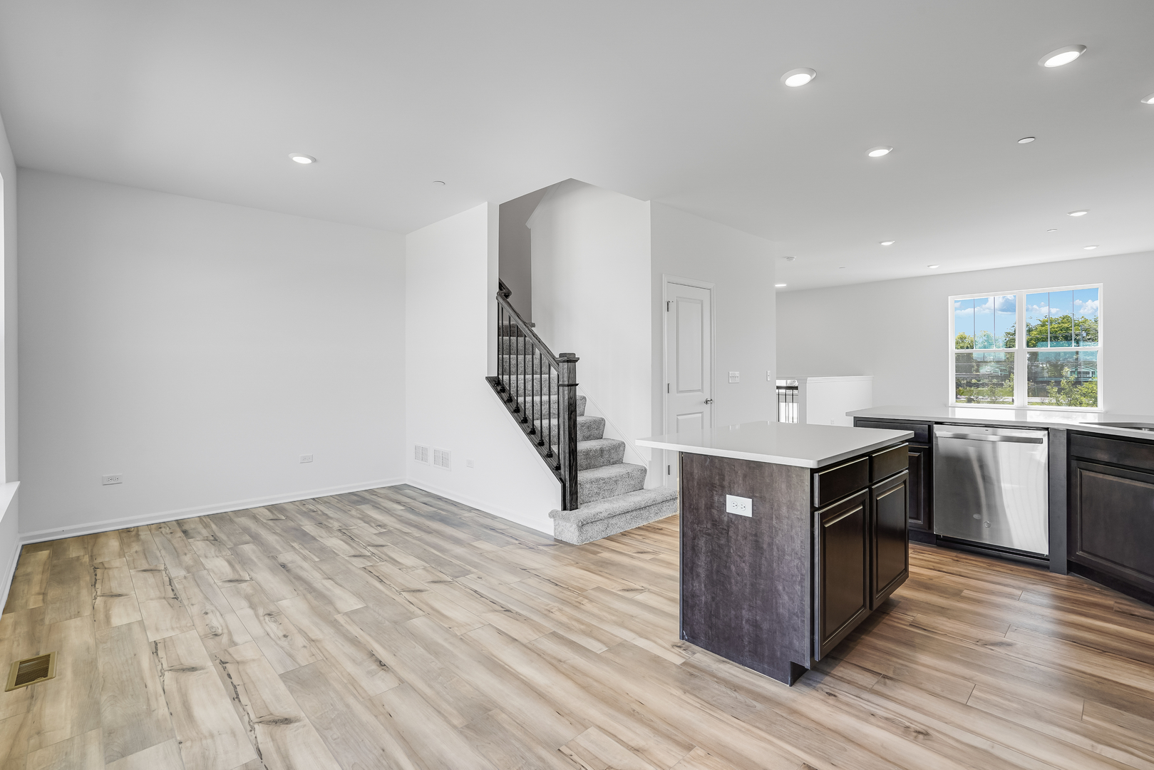 103 Harvest Lane, West Dundee, IL 60118