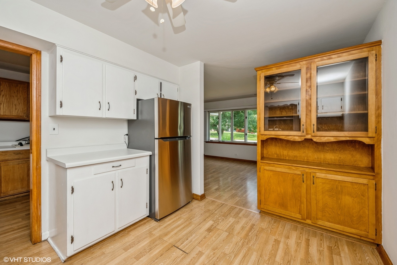 947 Ridgeland Avenue, Mundelein, IL 60060