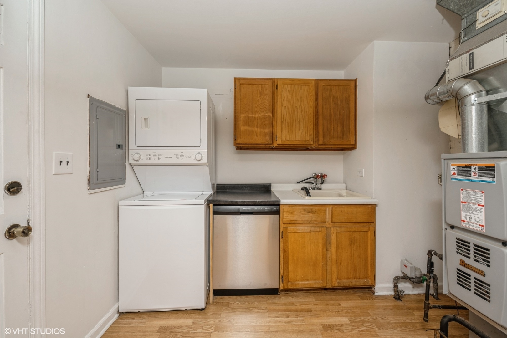 947 Ridgeland Avenue, Mundelein, IL 60060