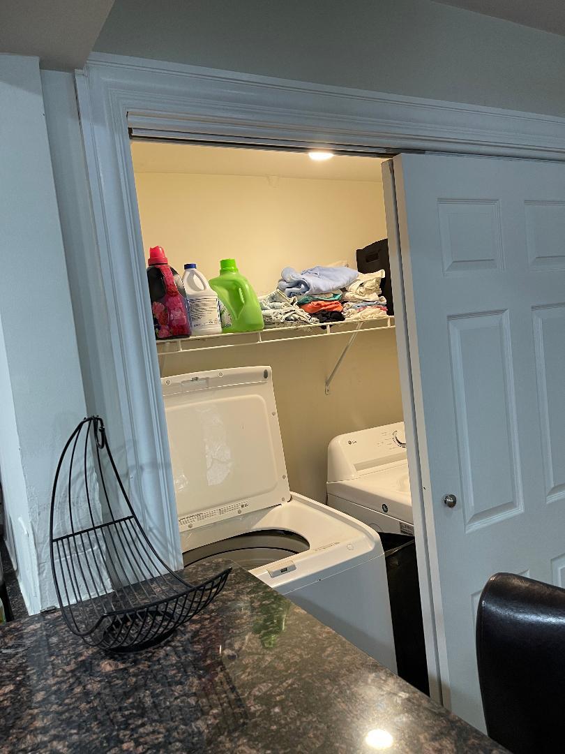 2501 W Touhy Avenue #102, Chicago, IL 60645