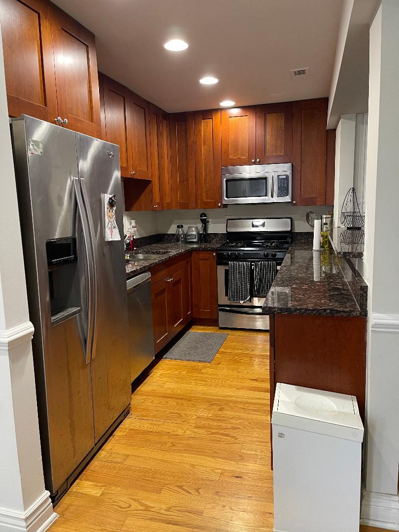 2501 W Touhy Avenue #102, Chicago, IL 60645