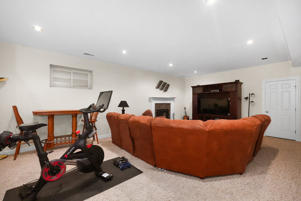 1746 W Byron Street, Chicago, IL 60613