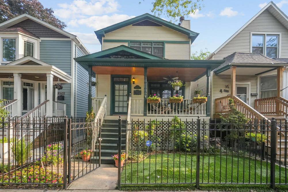 1746 W Byron Street, Chicago, IL 60613