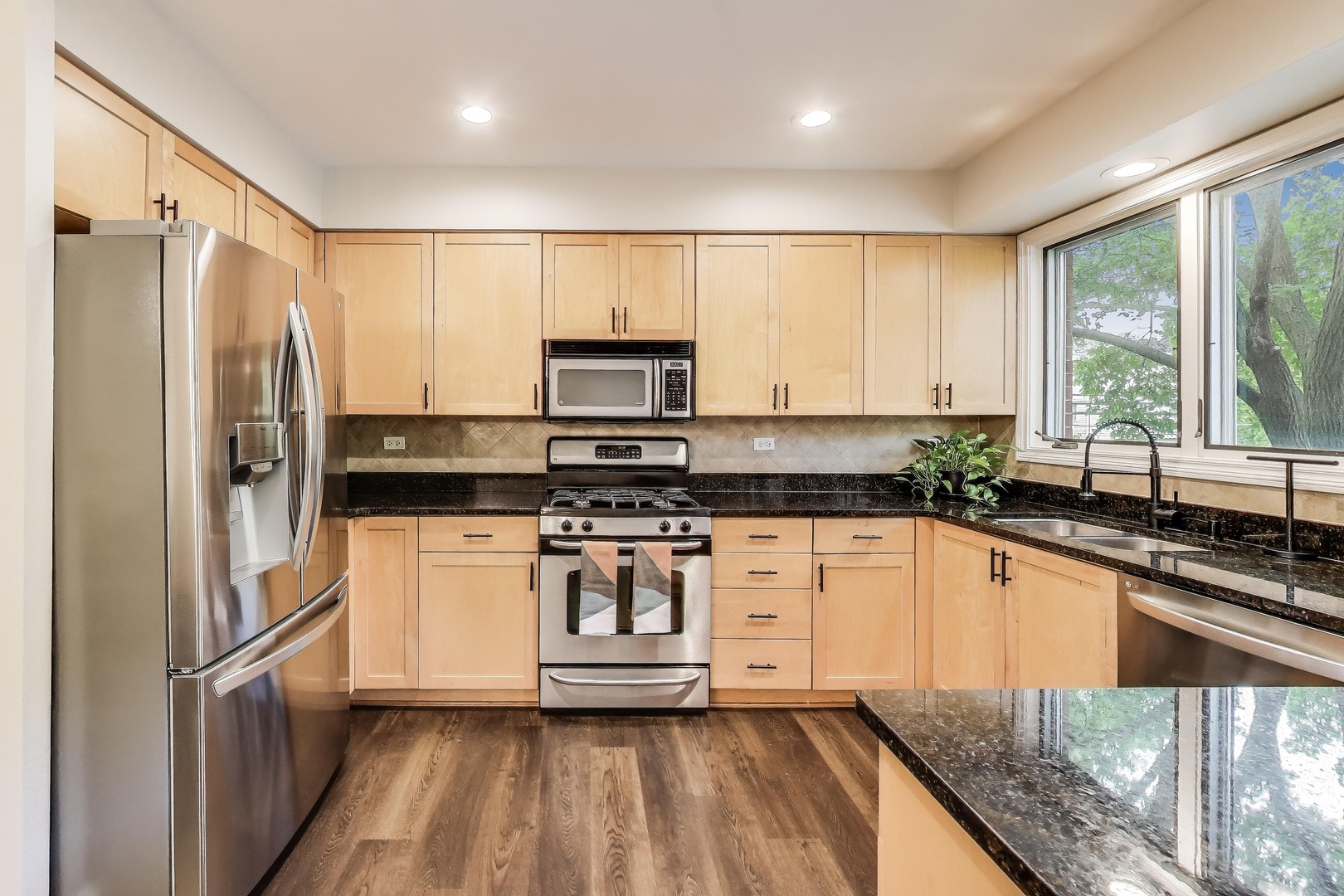 5148 Cleveland Street, Skokie, IL 60077