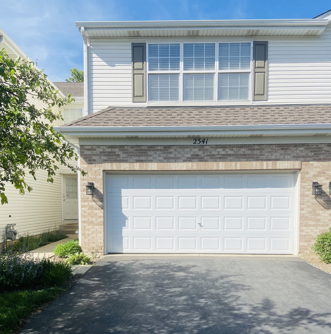 2341 Stoughton Circle #2341, Aurora, IL 60502