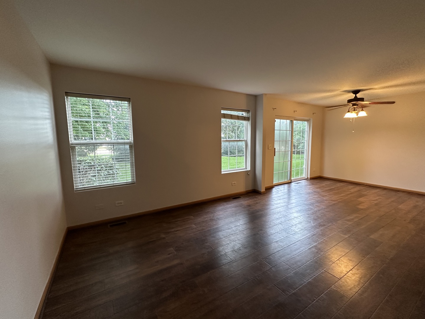 2341 Stoughton Circle #2341, Aurora, IL 60502