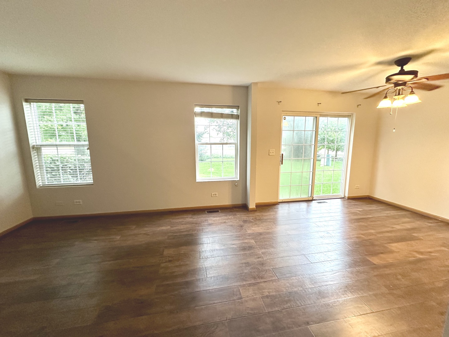 2341 Stoughton Circle #2341, Aurora, IL 60502