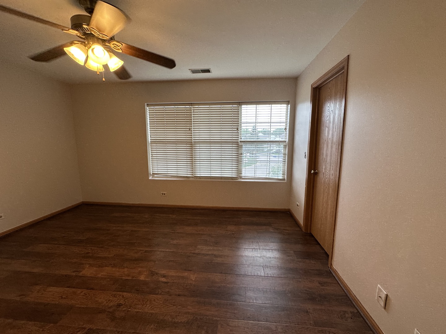 2341 Stoughton Circle #2341, Aurora, IL 60502
