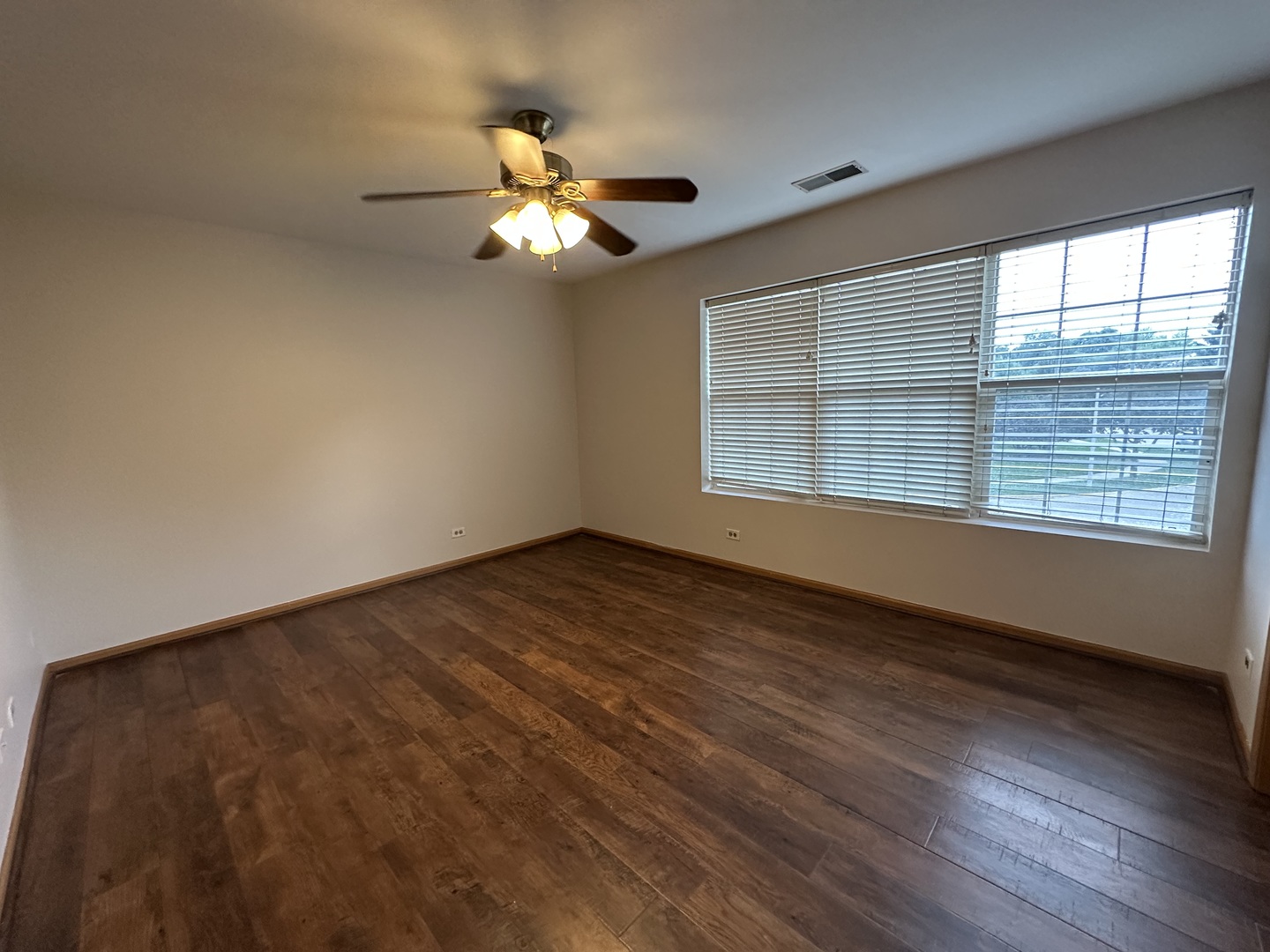 2341 Stoughton Circle #2341, Aurora, IL 60502