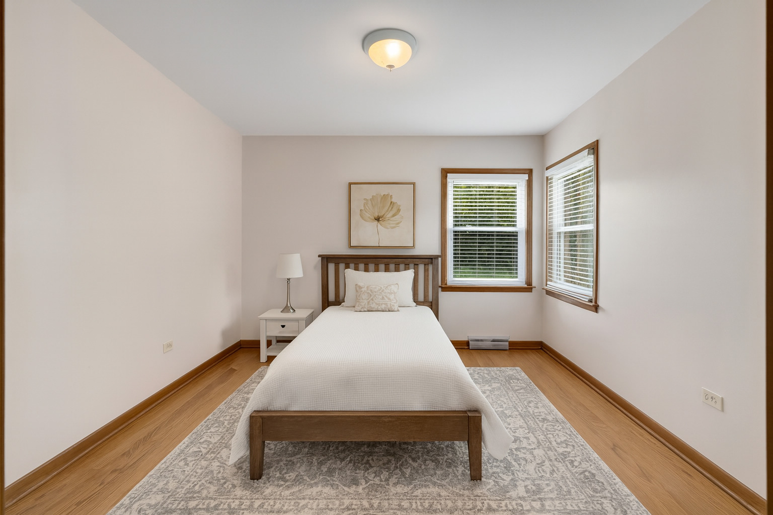 110 Holly Avenue, Darien, IL 60561