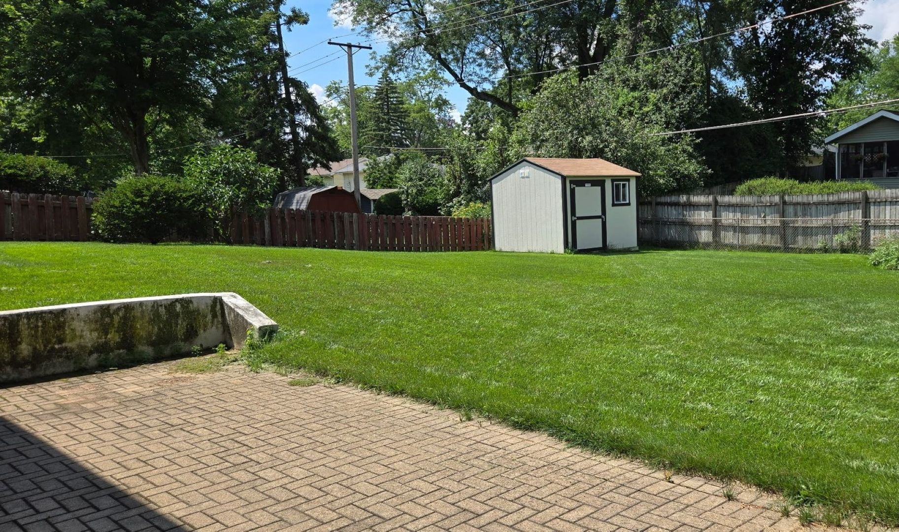 102 N Erie Street, Wheaton, IL 60187