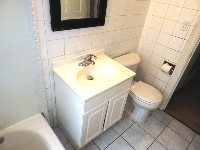 1301 Park Avenue, North Chicago, IL 60064