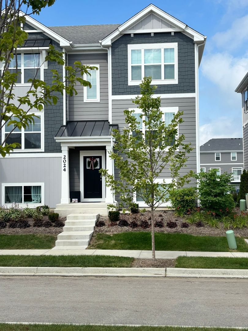 2024 Yellowstone Boulevard #NA, Mundelein, IL 60060