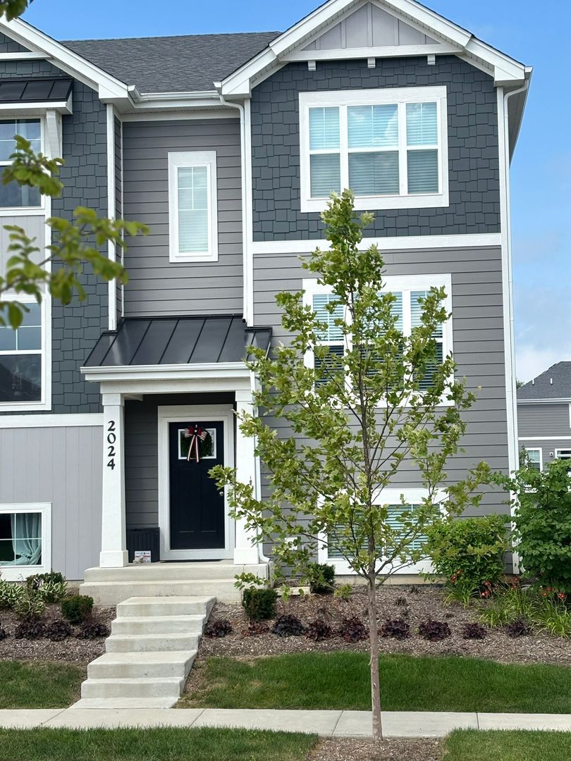 2024 Yellowstone Boulevard #NA, Mundelein, IL 60060