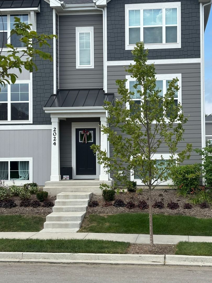 2024 Yellowstone Boulevard #NA, Mundelein, IL 60060