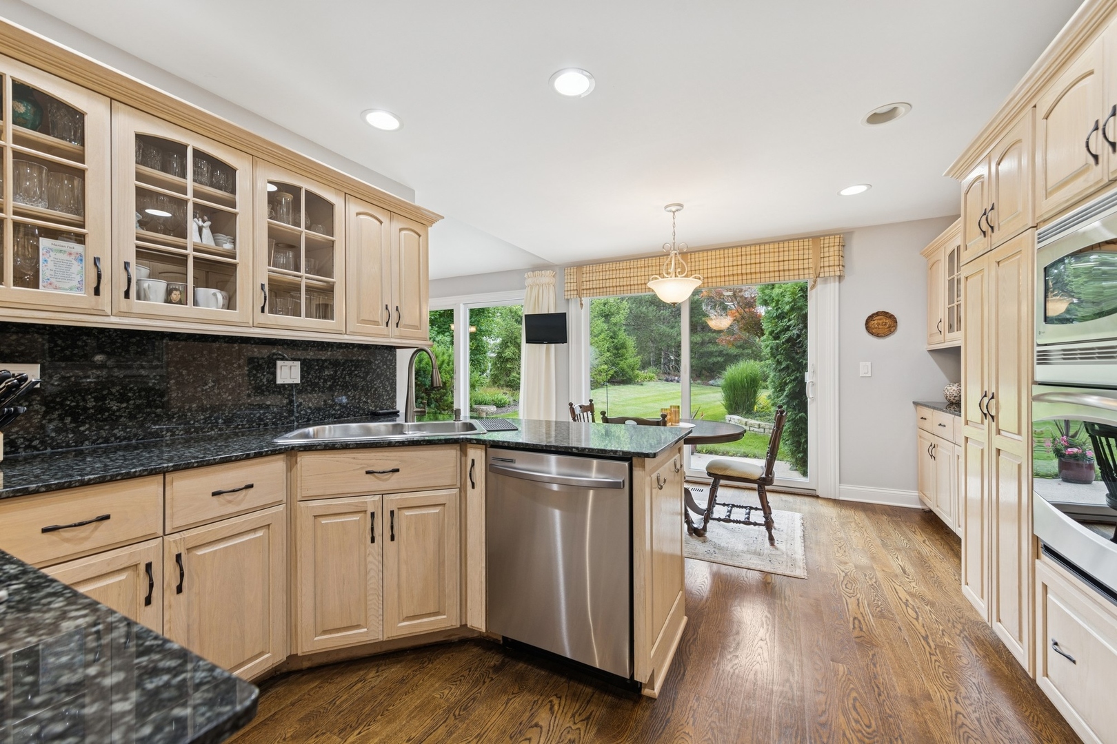 100 Briarwood Circle, Oak Brook, IL 60523