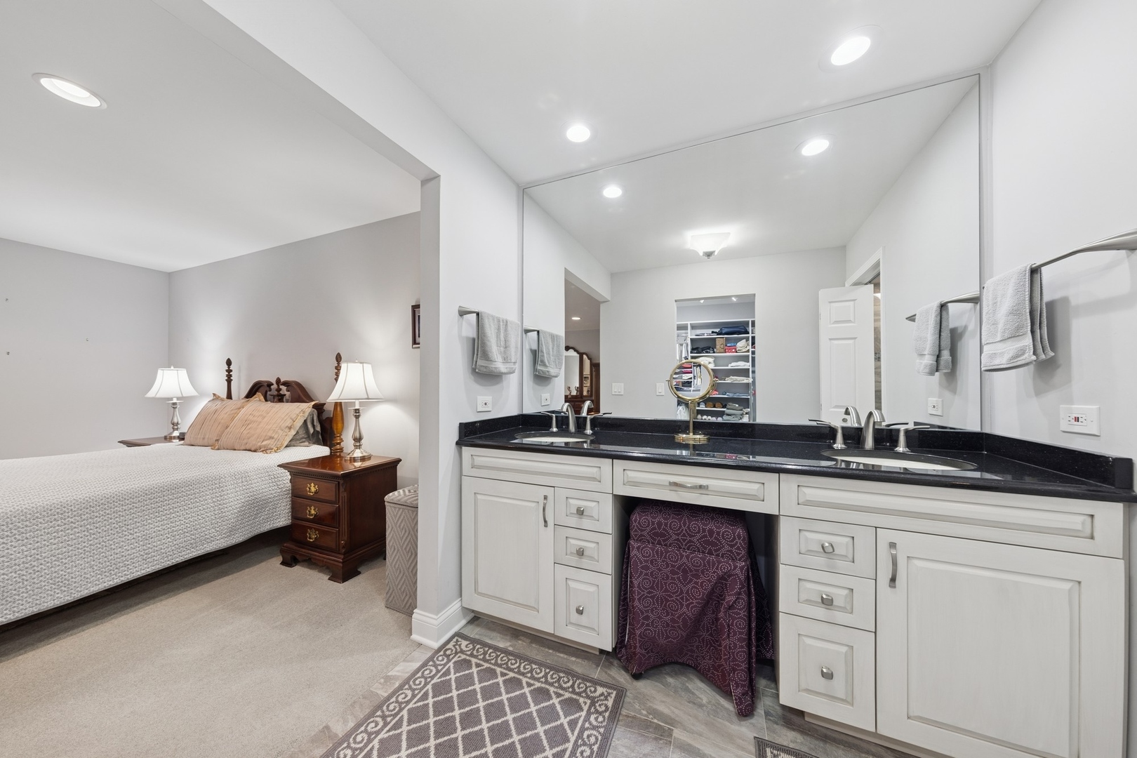 100 Briarwood Circle, Oak Brook, IL 60523
