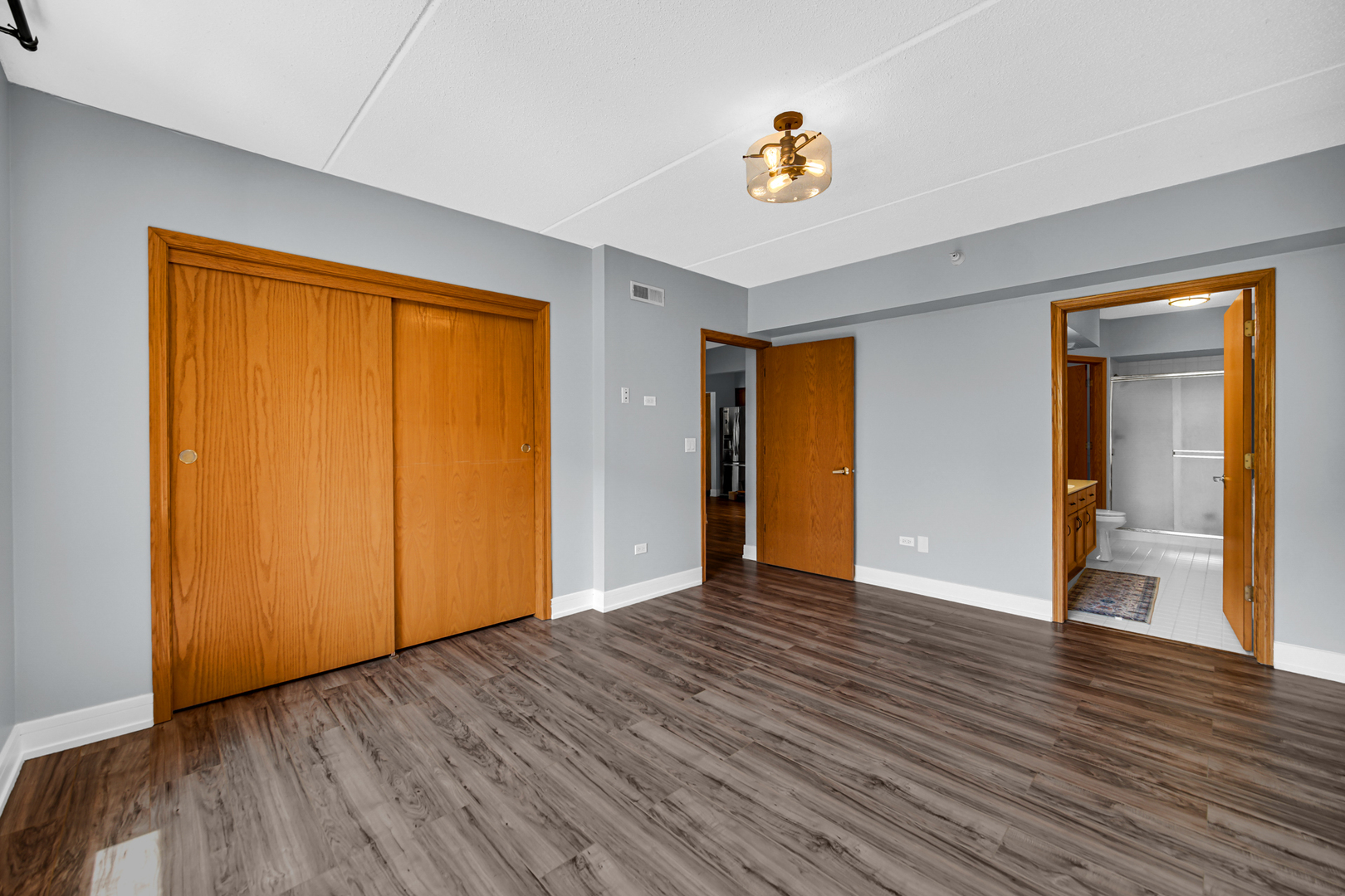 1636 Ashland Avenue #209, Des Plaines, IL 60016