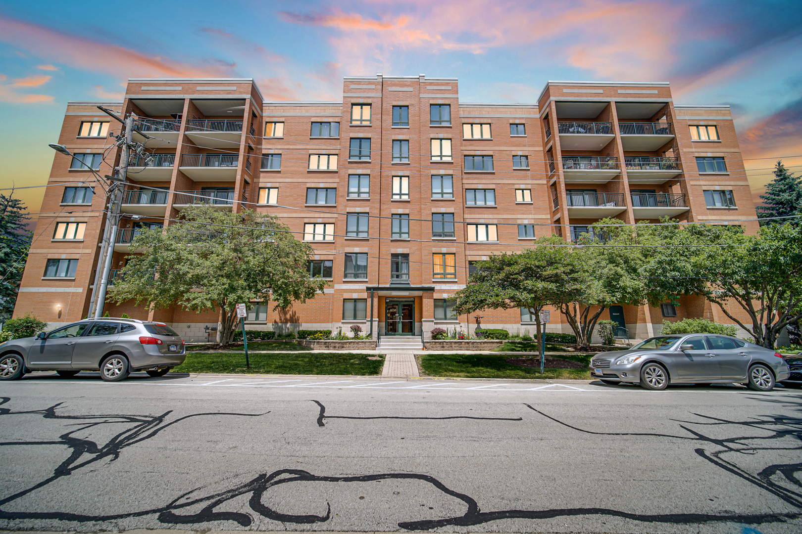 1636 Ashland Avenue #209, Des Plaines, IL 60016