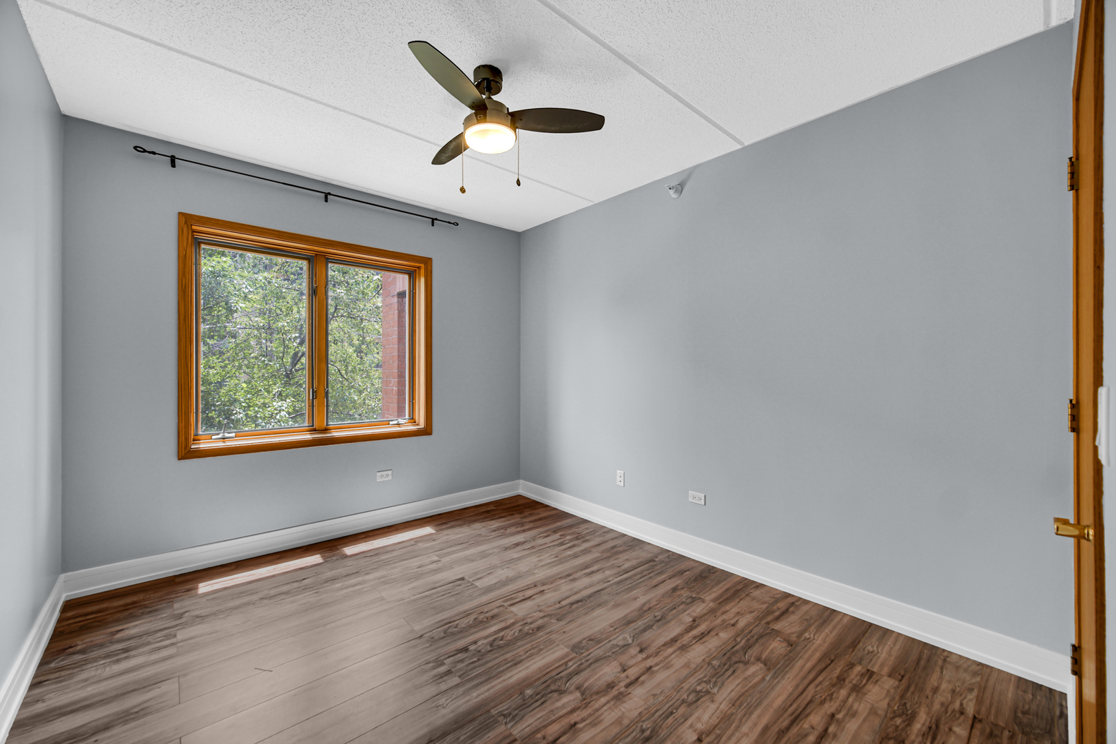 1636 Ashland Avenue #209, Des Plaines, IL 60016