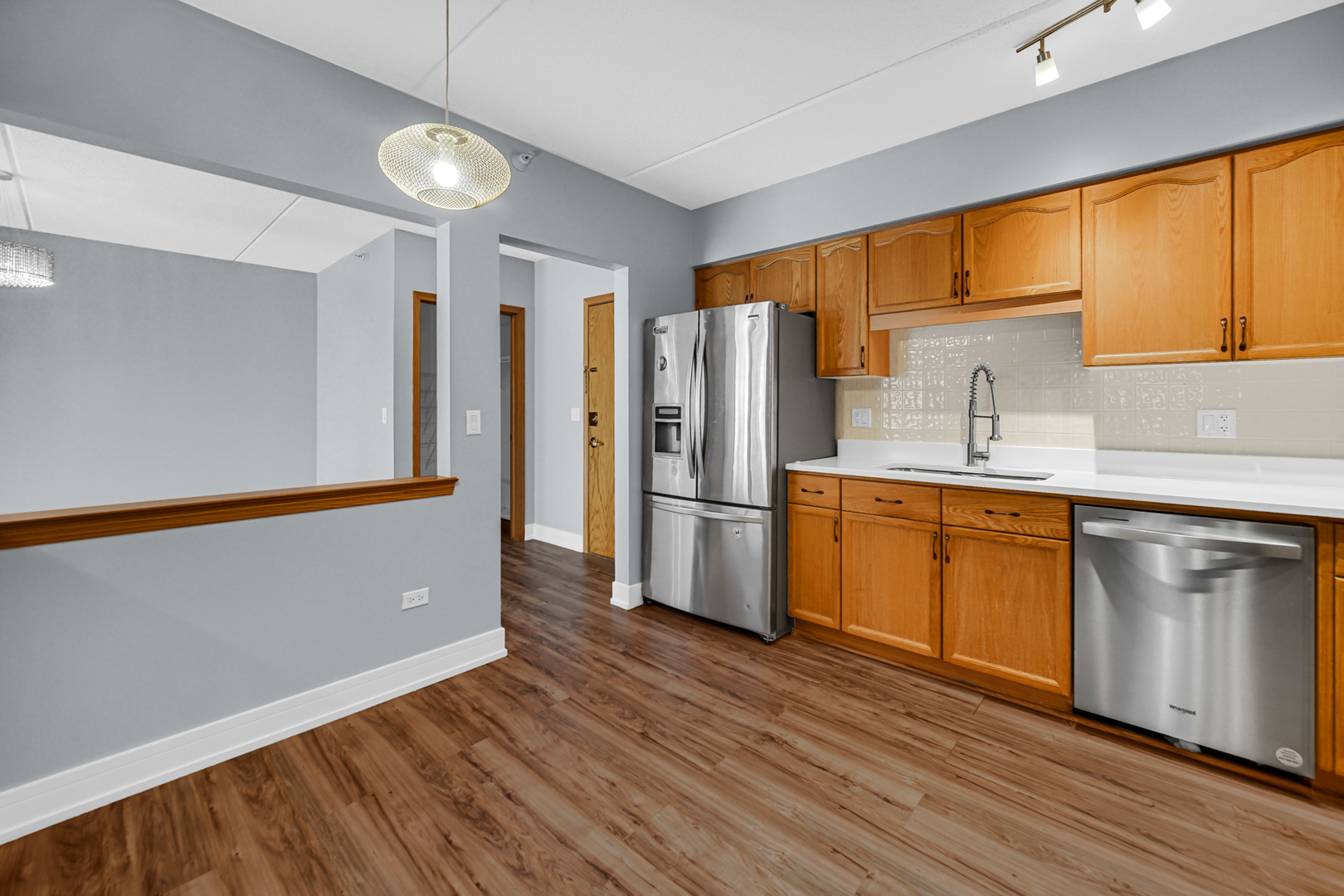 1636 Ashland Avenue #209, Des Plaines, IL 60016